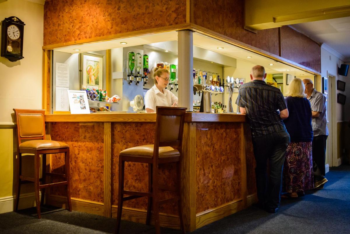 Russell Hotel - Housity