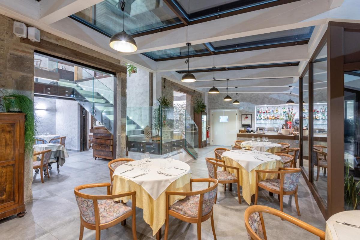 Hotel Roma - Housity