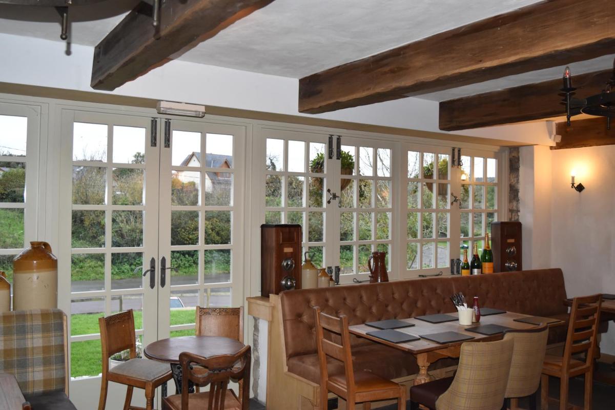 Three Horseshoes Country Inn - Housity