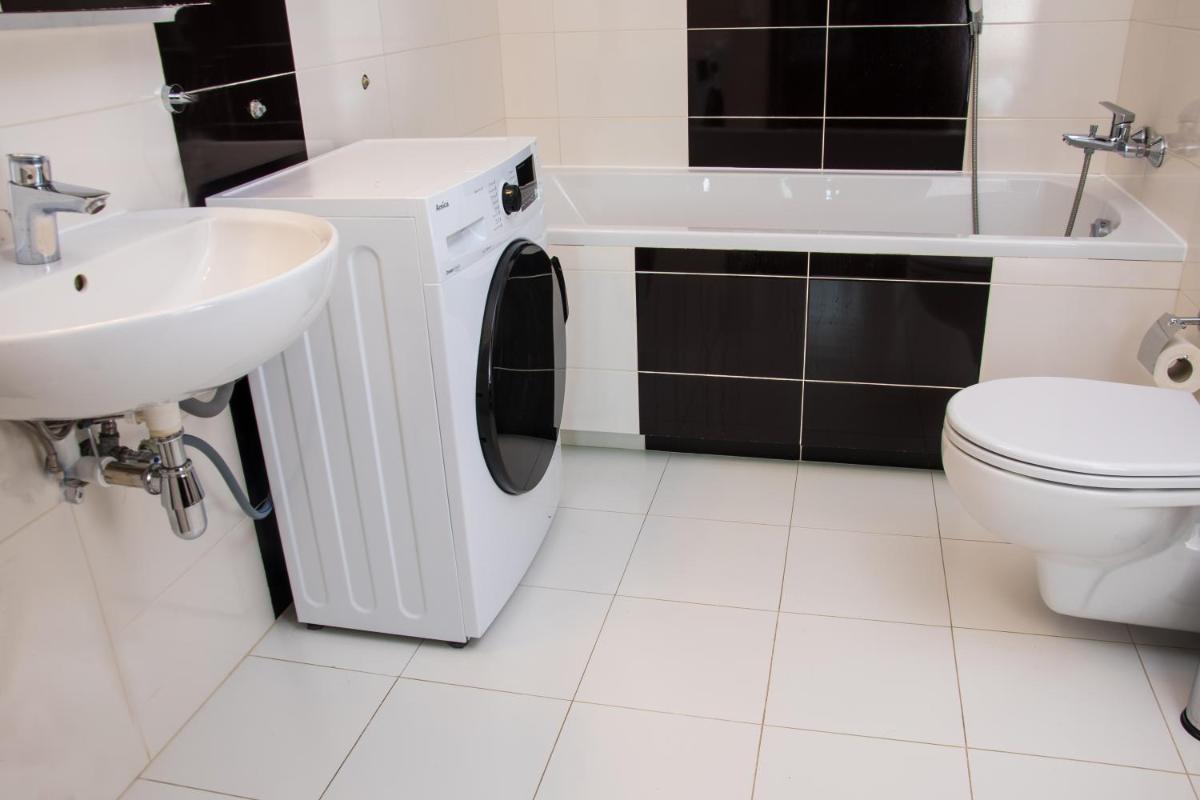 APARTAMENT PERŁA A11 NAD PIĘKNYM JEZIOREM PLUSZNE - Hizvo