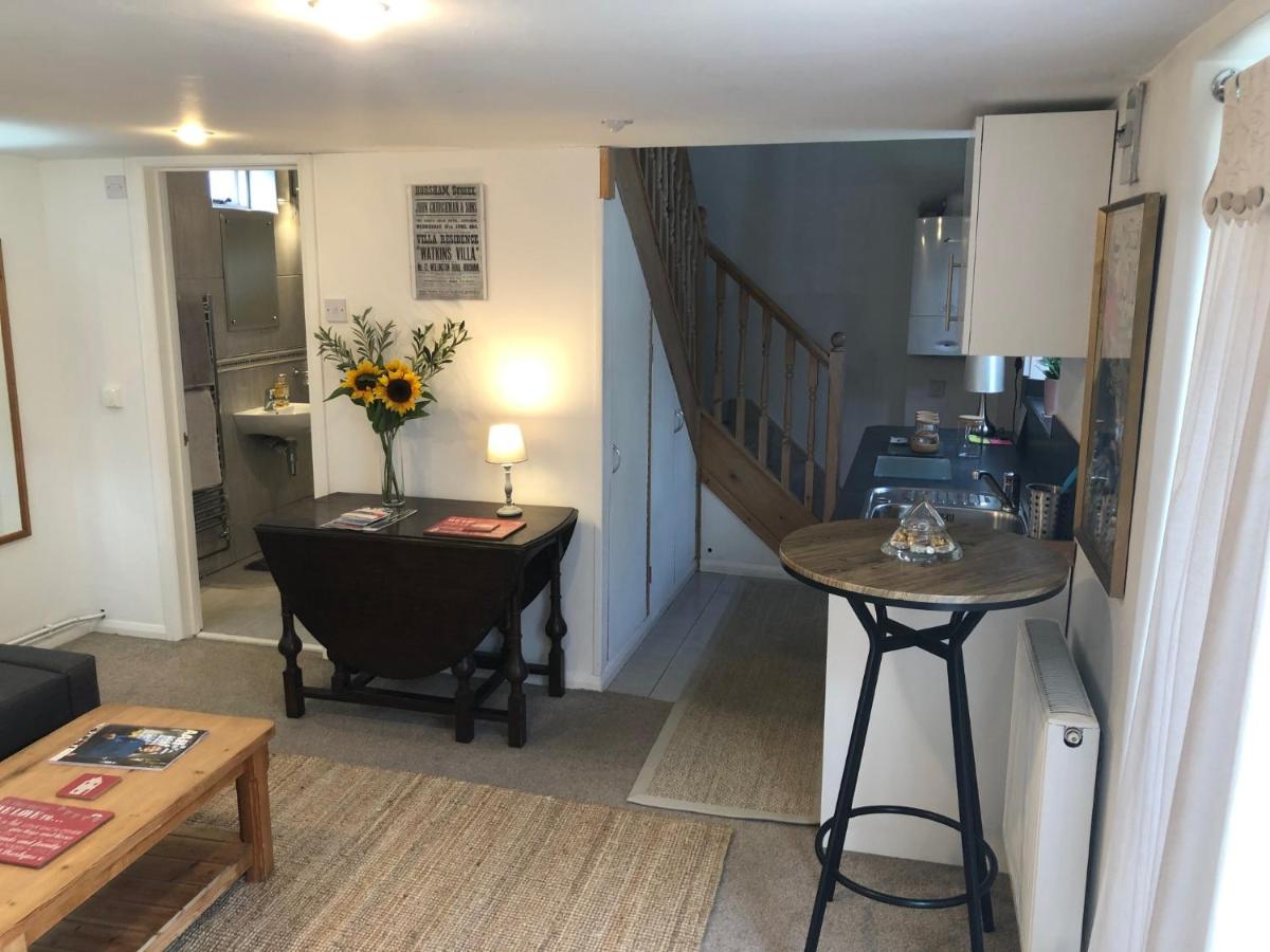 Kristina's Coach House - Housity