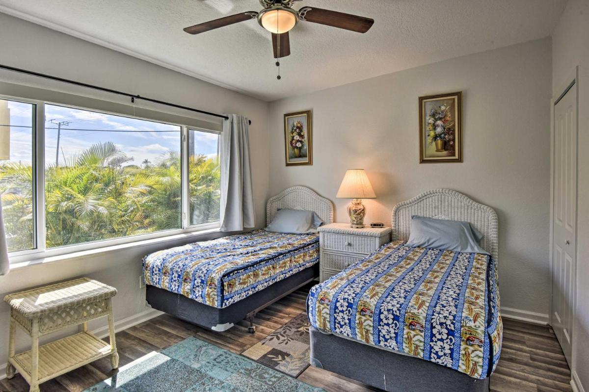 Sunny Cocoa Beach Home Walk to Sea and Attractions! - Housity