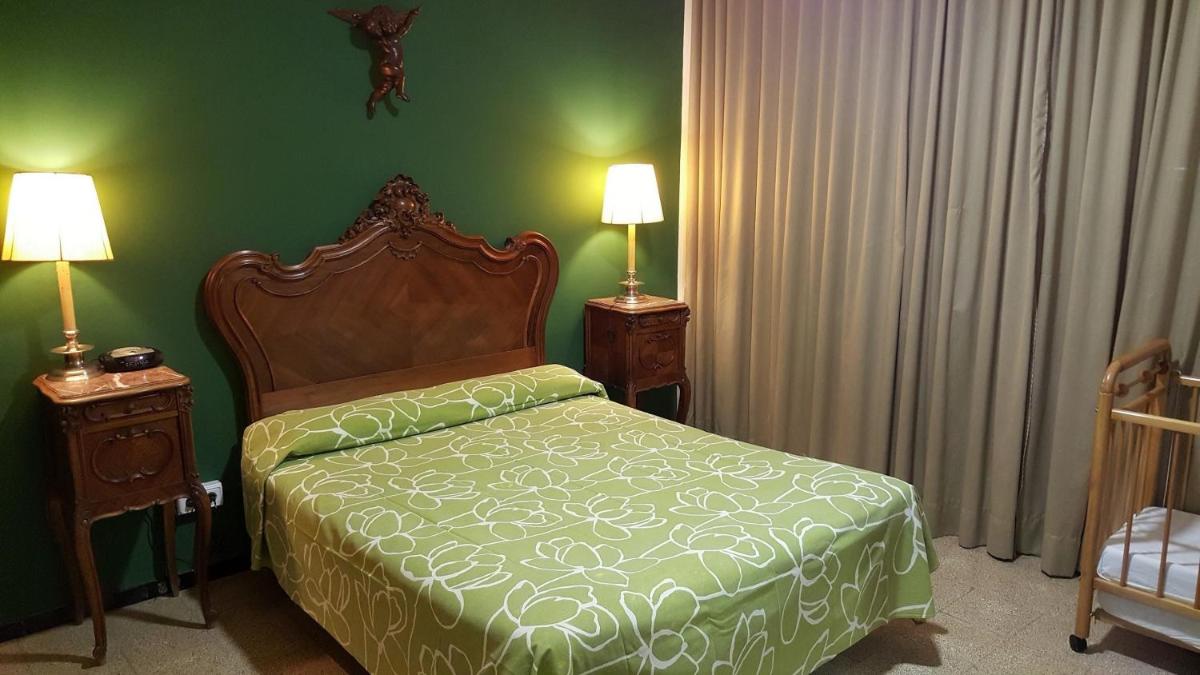 Hostal Residencia Catalina - Housity