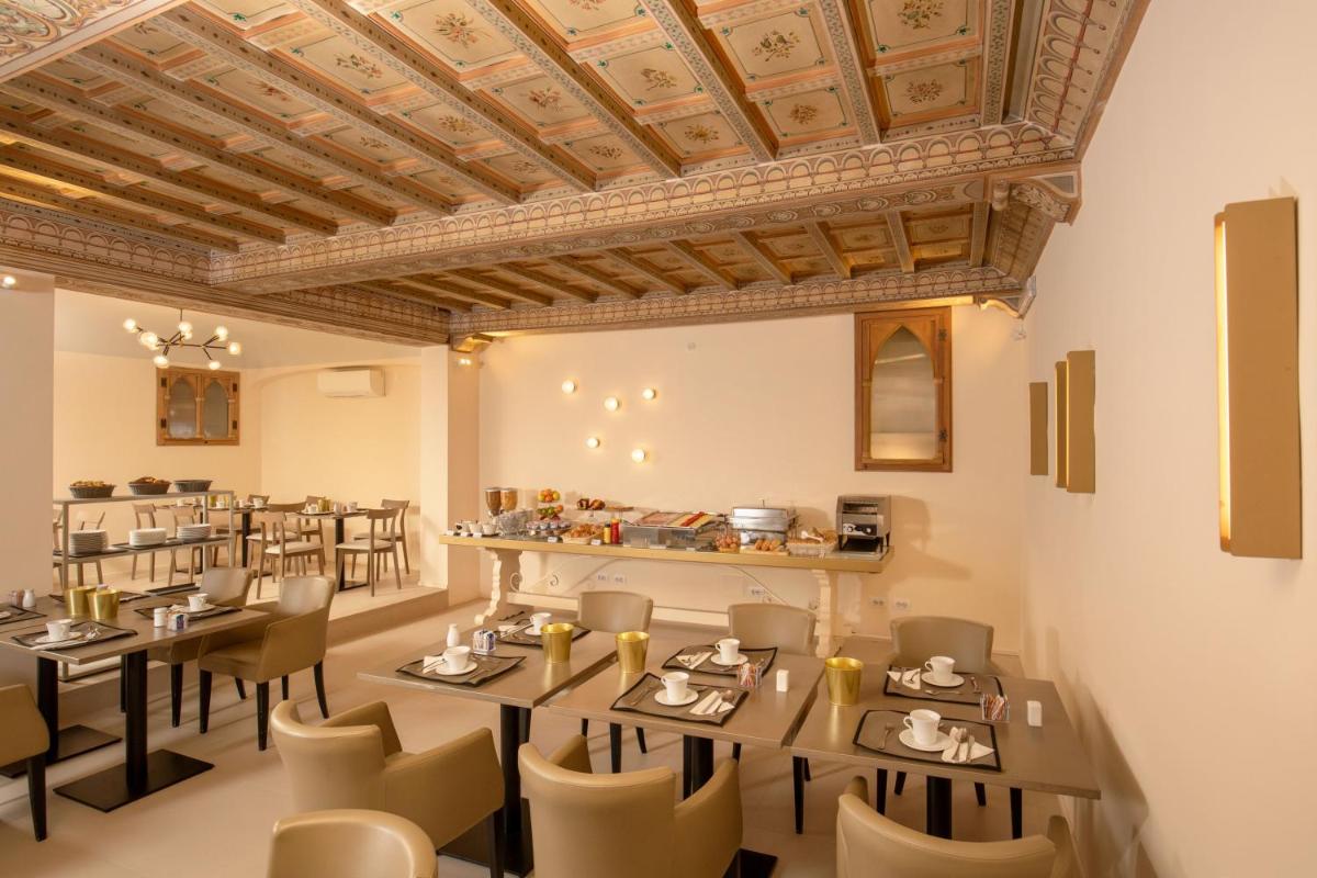 Hotel Colosseum - Housity