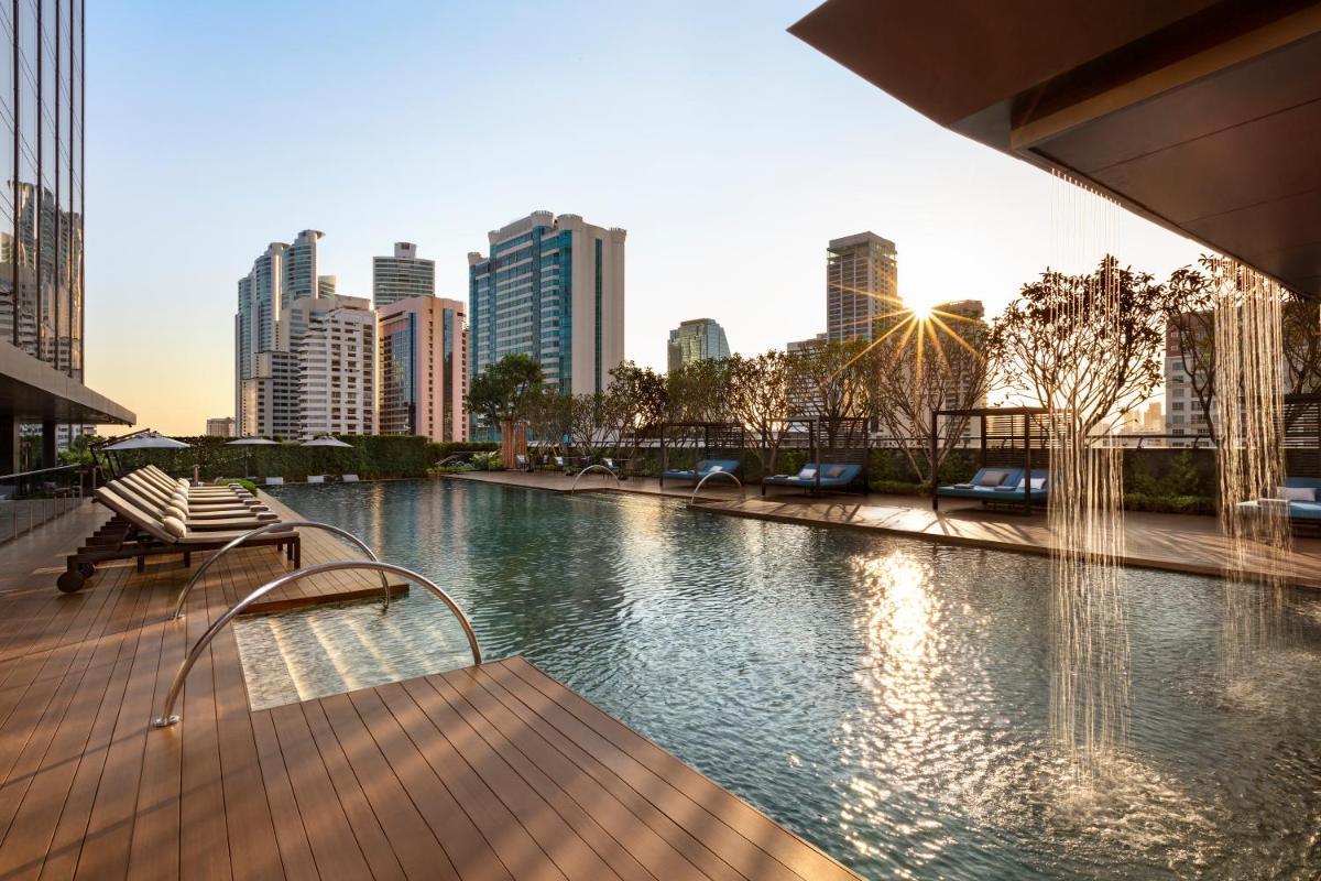 Carlton Hotel Bangkok Sukhumvit - Housity
