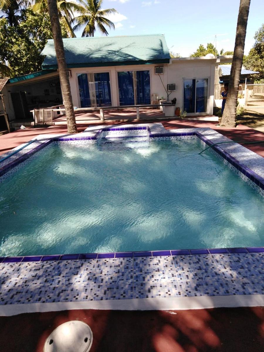 Suitetrails - BATANGAS Beach House & Cabana with Swimming Pool