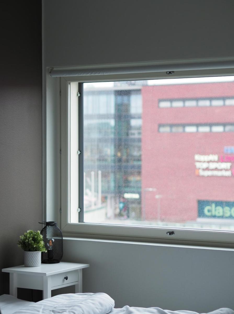 2ndhomes Tampere "Ratina" Apartment - Great Apt with Big Balcony next to a Lake & Ratina Mall - Housity