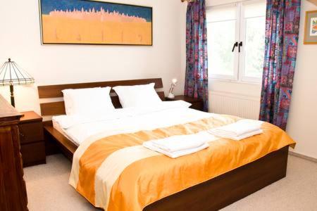 DOM 4 POKOJE Z BASENEM BLISKO WARSZAWY - Housity