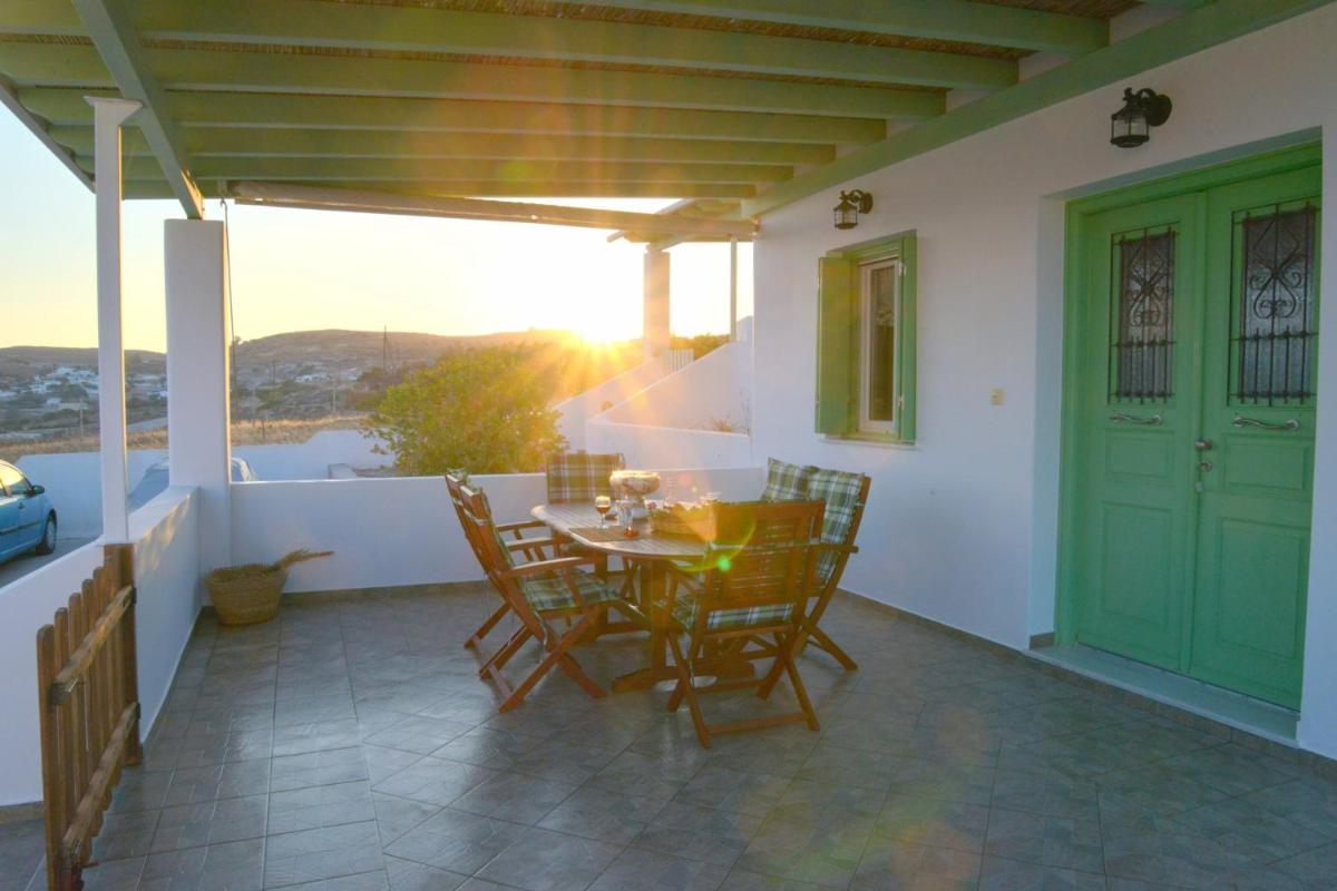 Hill House With Sea View - Housity