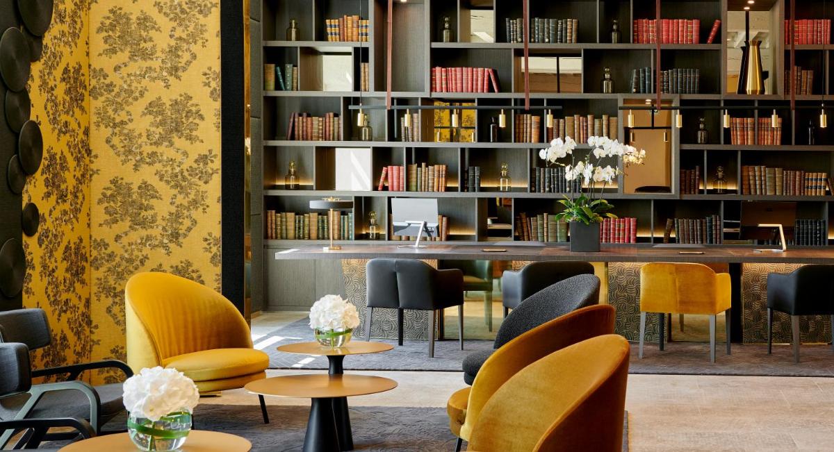 Coin salon dans l'établissement InterContinental Lyon - Hotel Dieu by IHG
