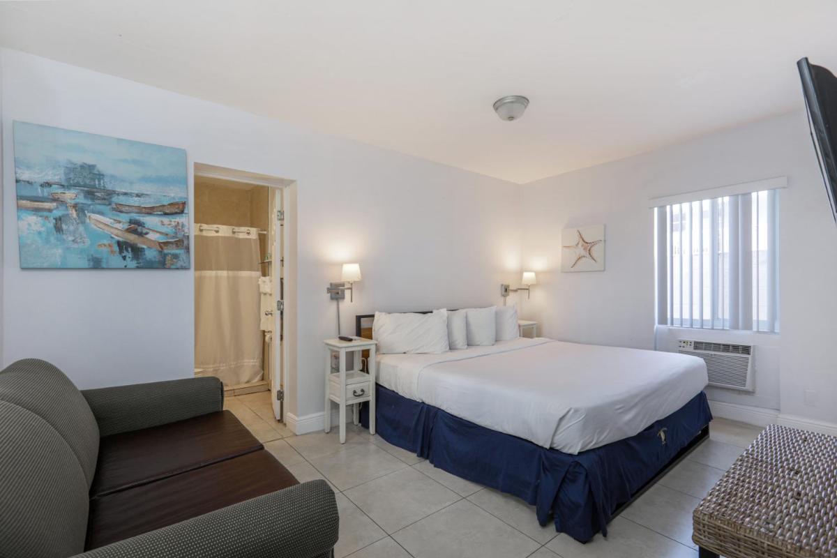 Hollywood Broadwalk Oceanside Hotel - Housity