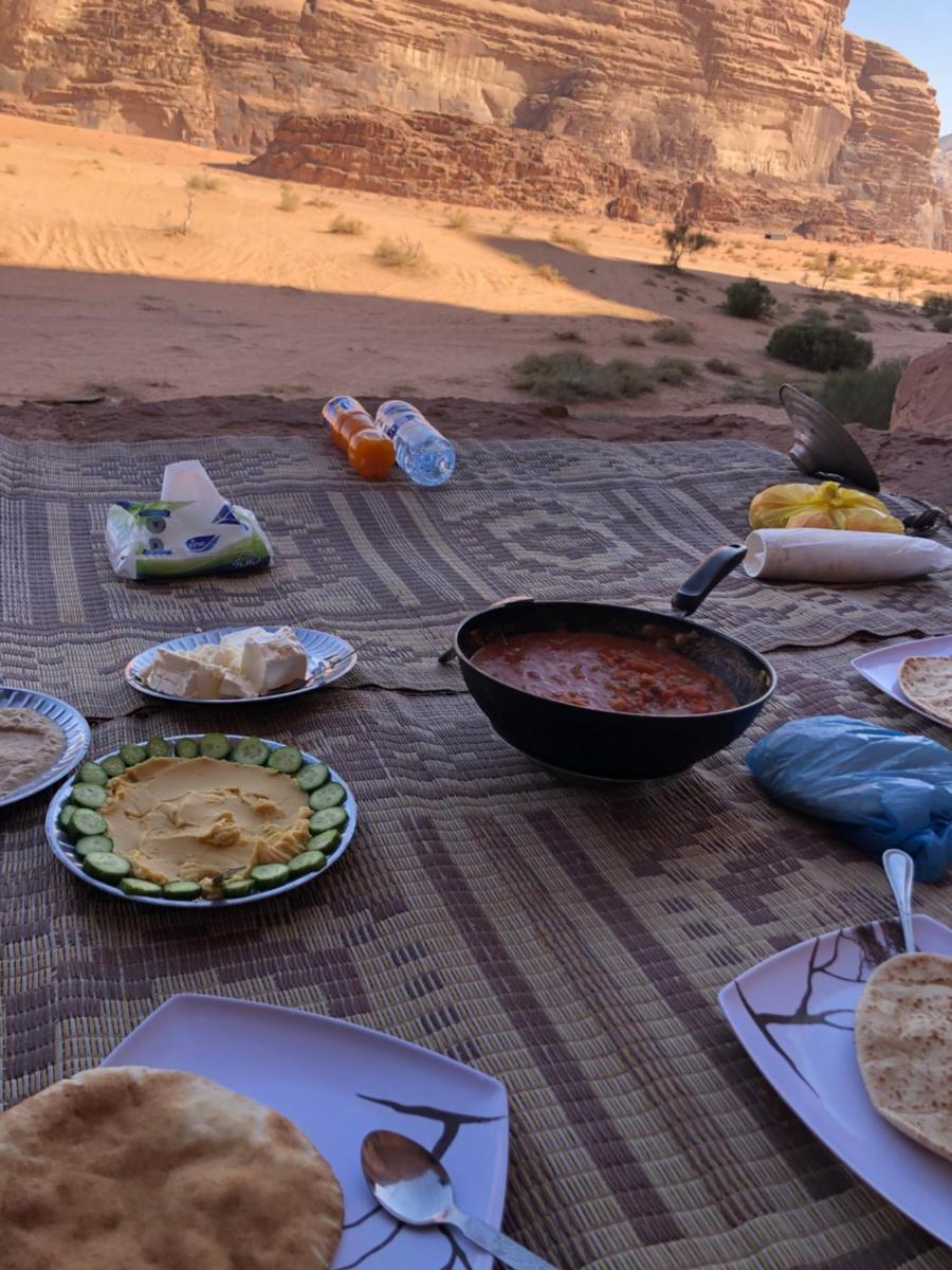 Momoo's Camp - Housity