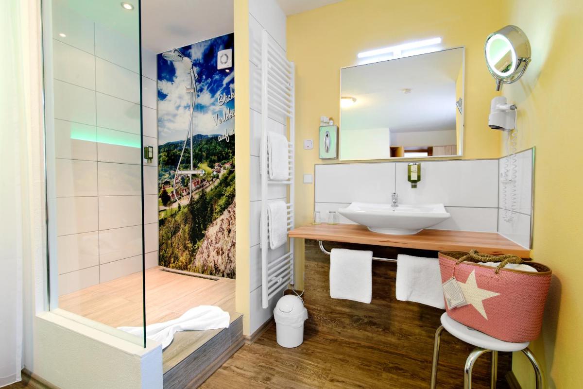 Holzschuhs Schwarzwaldhotel und Restaurant - Housity