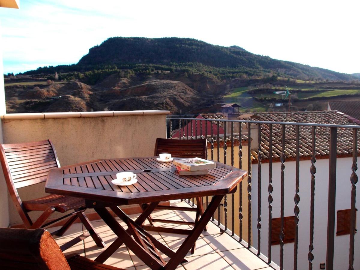 Apartaments Mitjavila - Housity