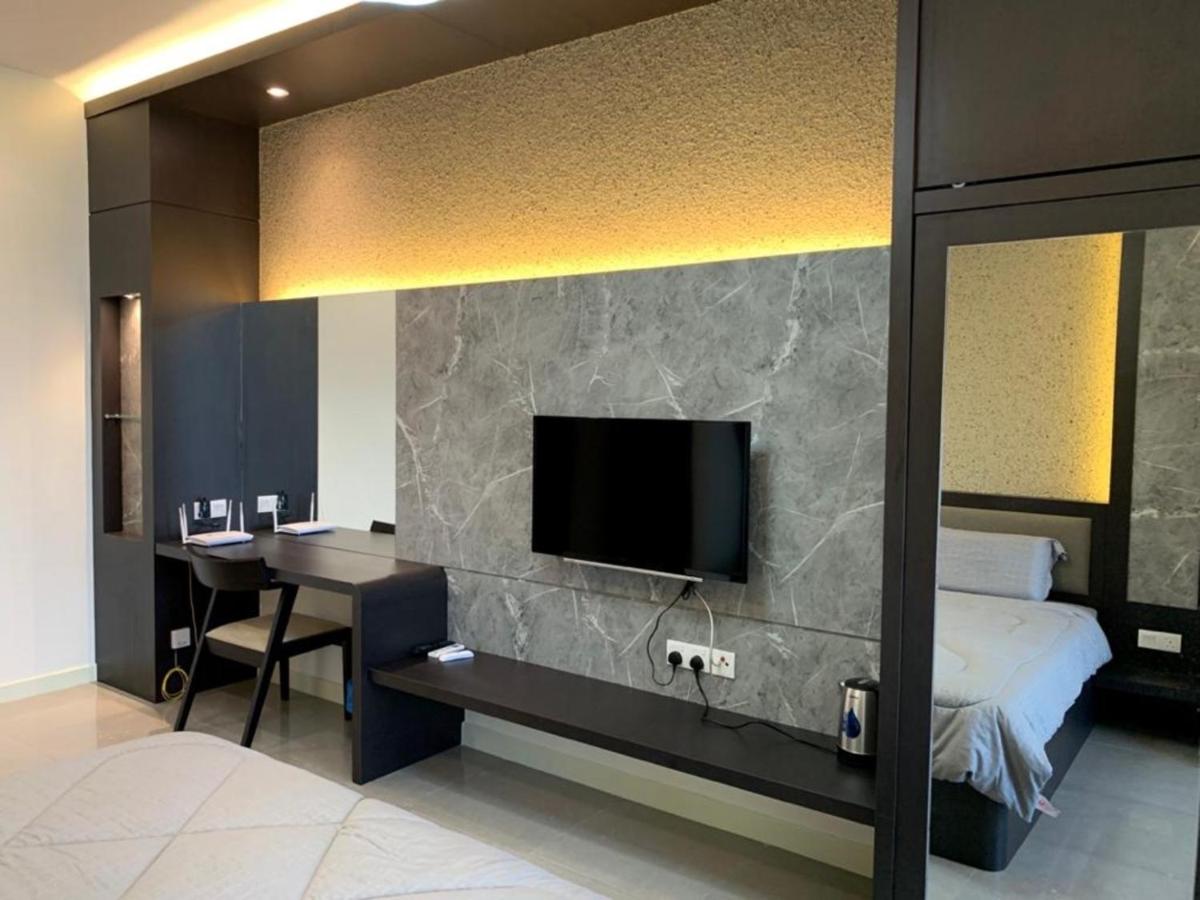 Imperio,Res - Modern -- Luxury -- Seaview - Housity