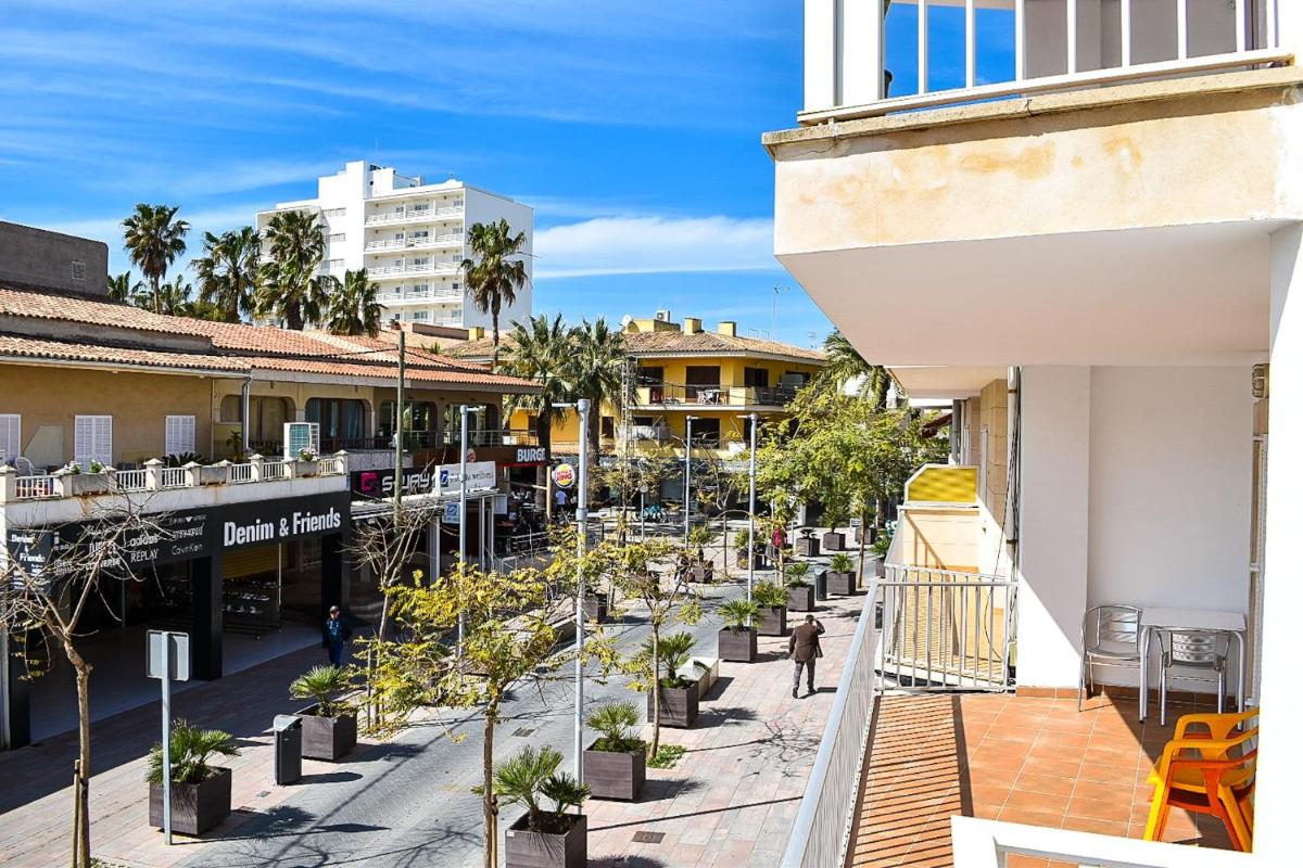 Nice apartment in the center of Can Picafort - Housity