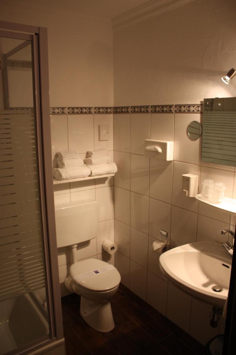 Hotel Pirsch - Housity