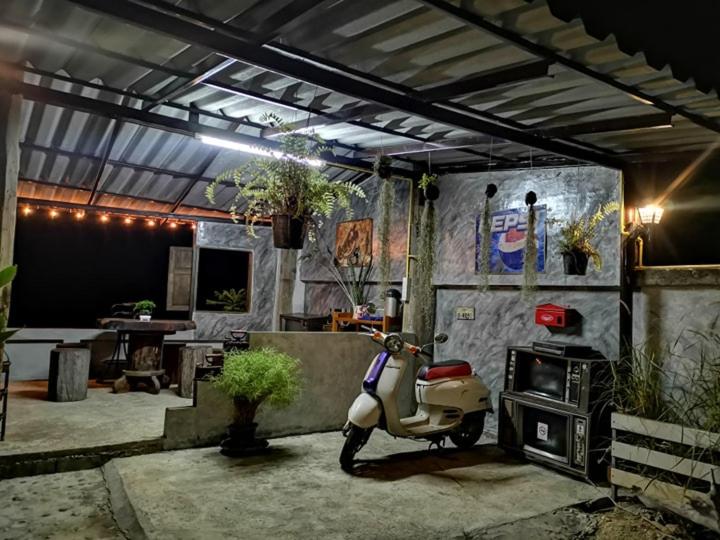 Nong Or Blue House Resort - Housity