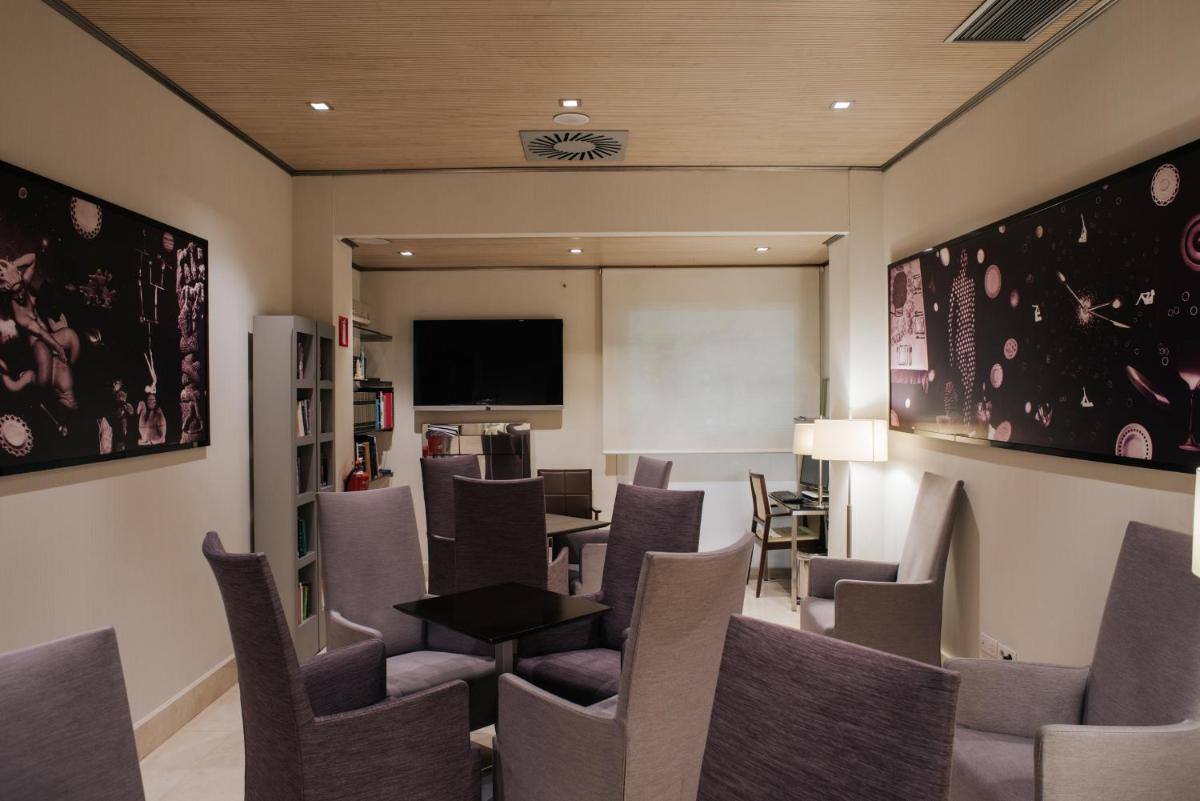 Zona de estar de Hotel Neptuno Playa & Spa