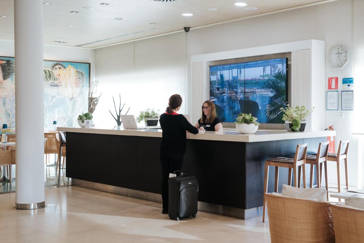 Clientes alojados en Hotel Neptuno Playa & Spa