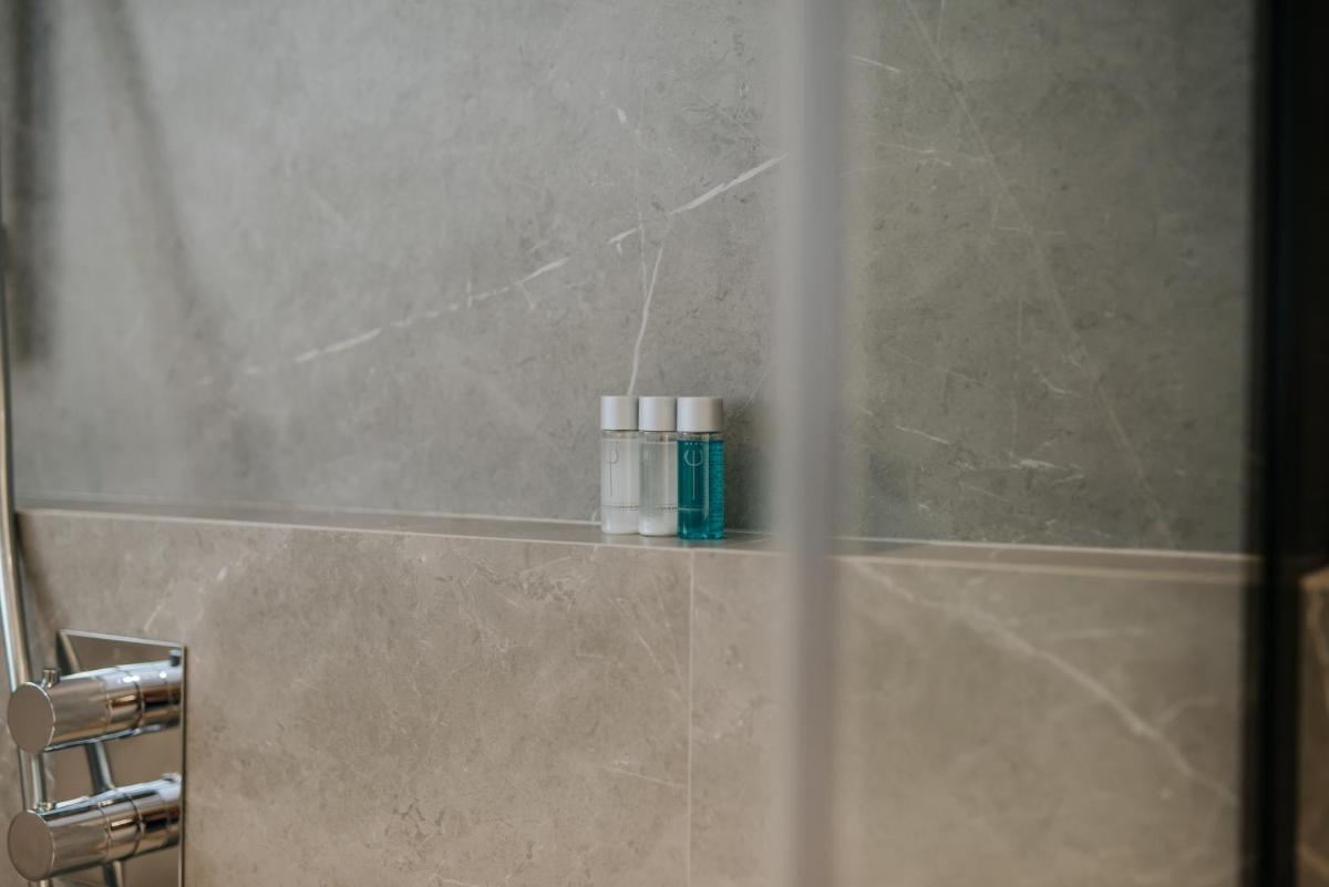 Un baño de Hotel Neptuno Playa & Spa