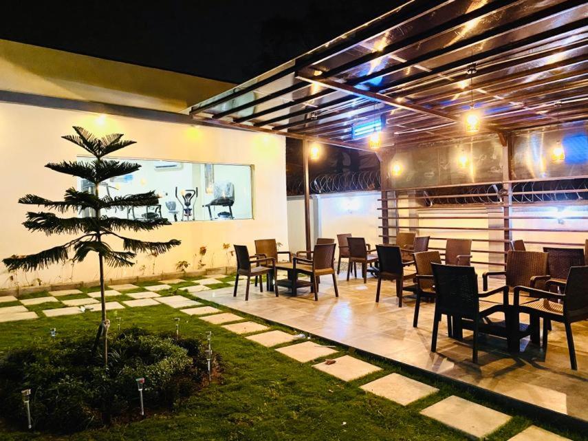 Suitetrails - MayFair Hotel Maitama Abuja