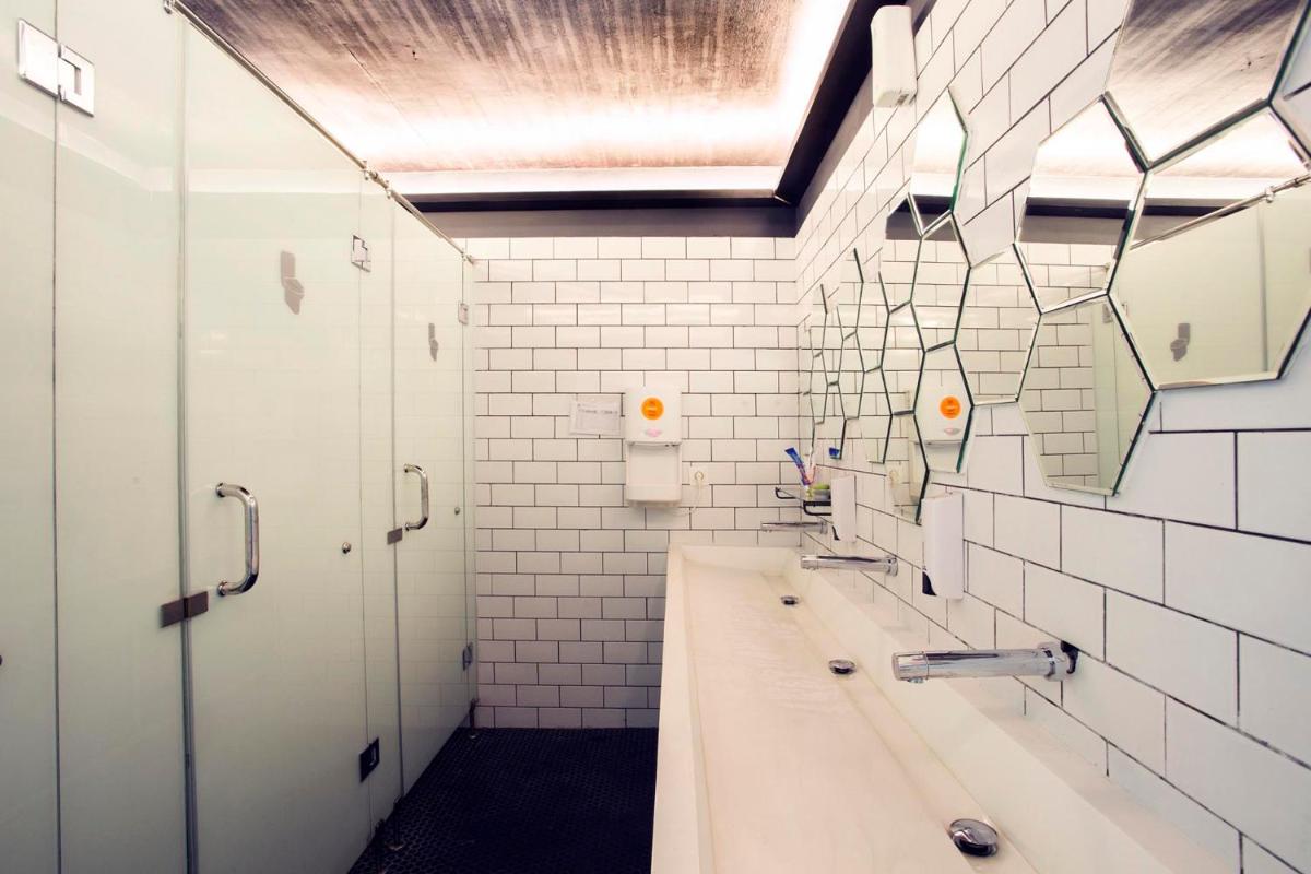 M Boutique Hostel - Housity