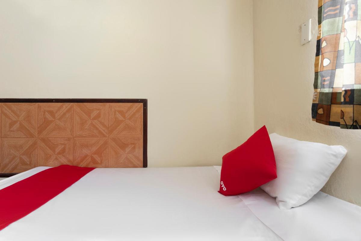 OYO Hotel Los Arcos - Housity