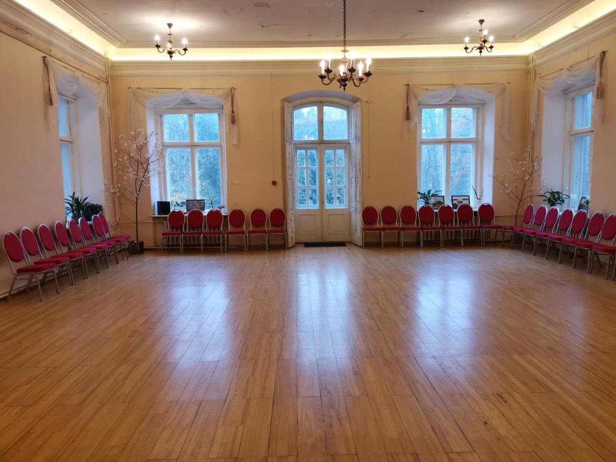 Ravila Manor - Housity