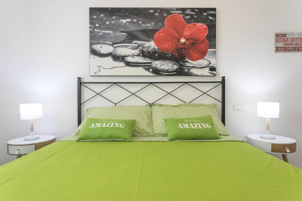 Sunset Holidays - Housity