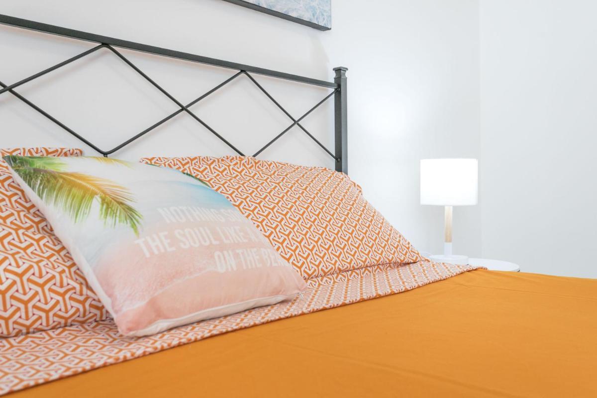 Sunset Holidays - Housity