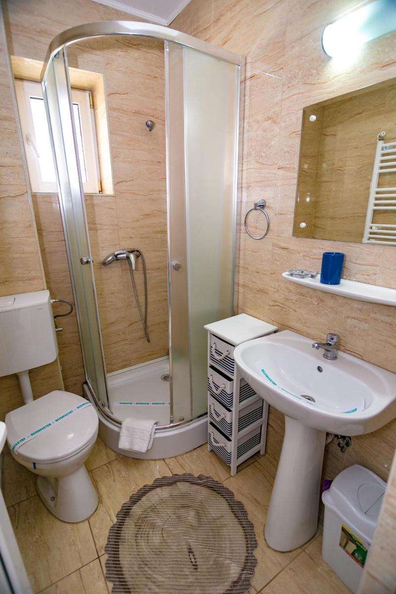 Floare de Iris - Housity
