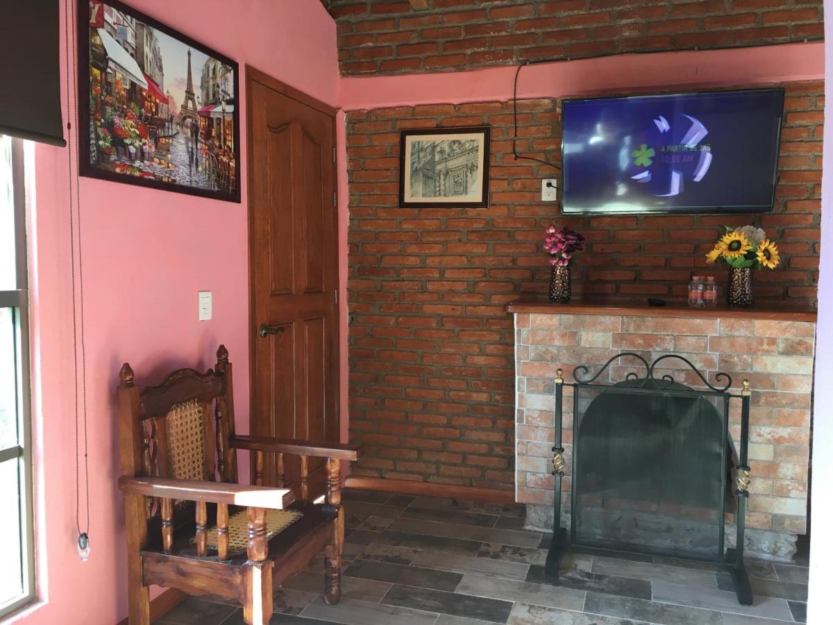 Cabaña La Brujita centro del pueblito magico - Housity