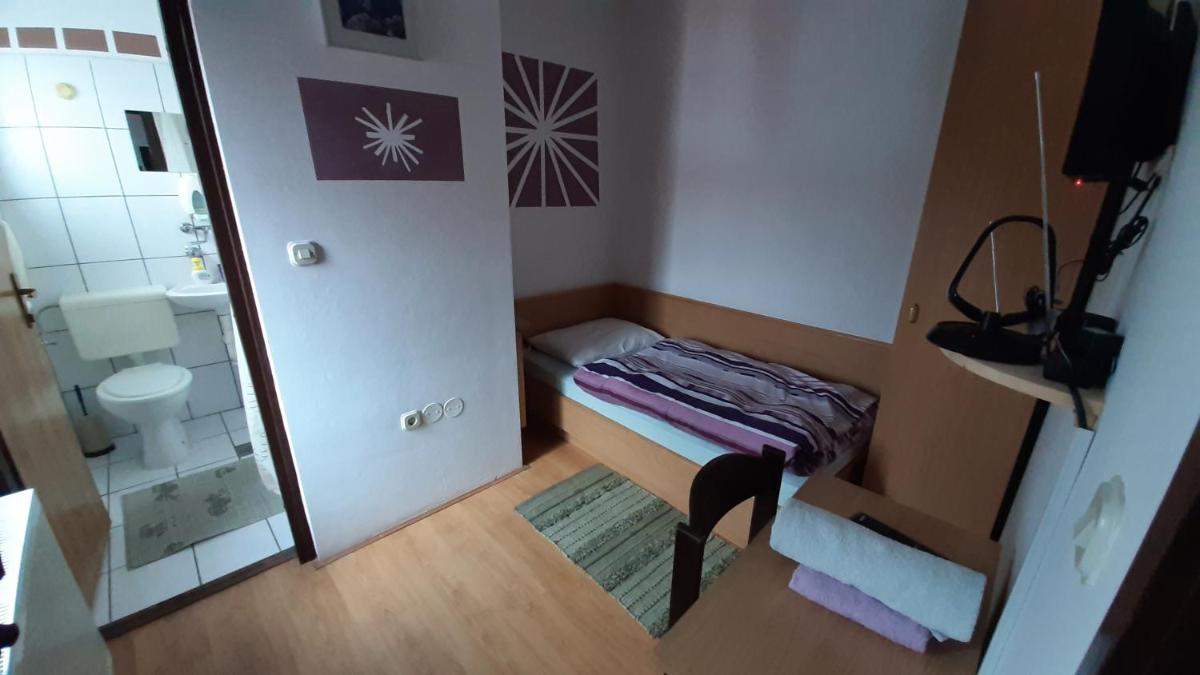 Bed and Breakfast Konoba Jure - Housity