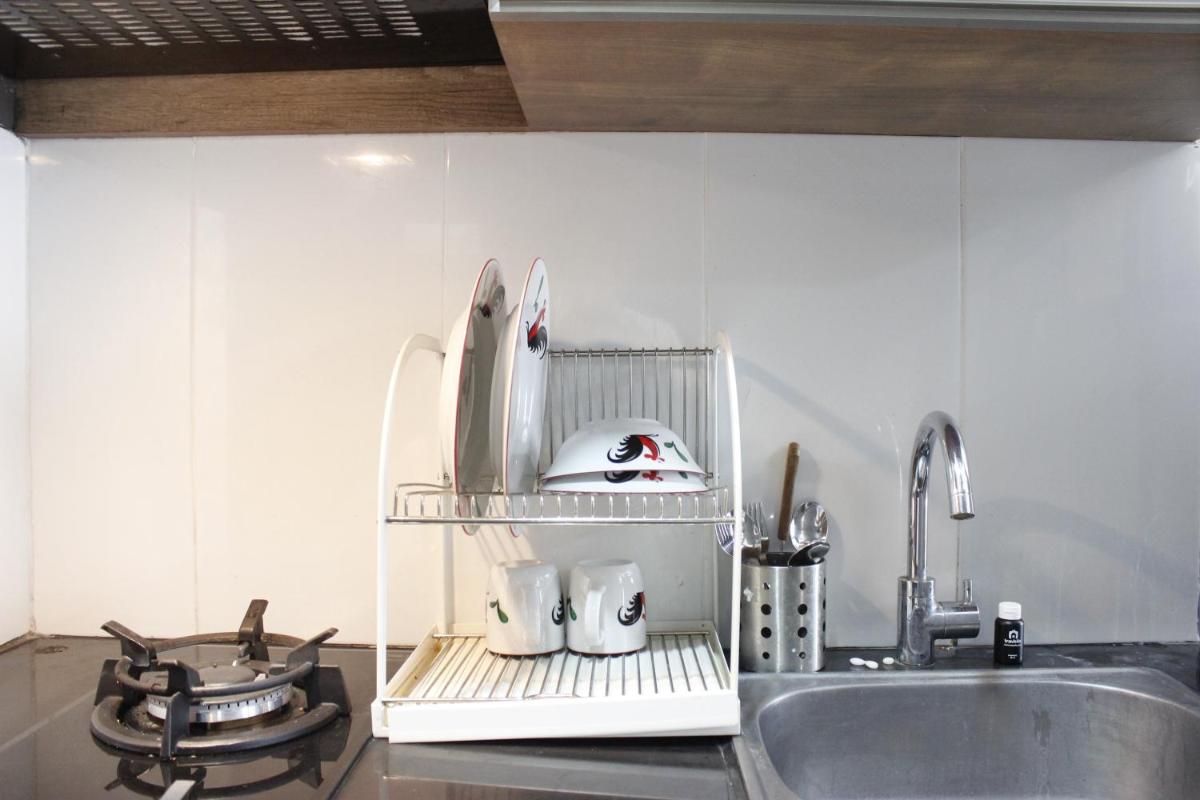 Artistic & Scenic Studio at Gateway Pasteur near Cimahi By Travelio - Hizvo