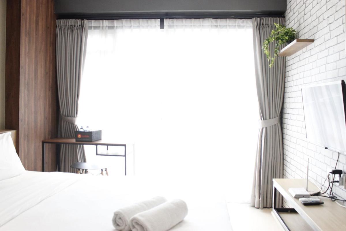 Artistic & Scenic Studio at Gateway Pasteur near Cimahi By Travelio - Housity