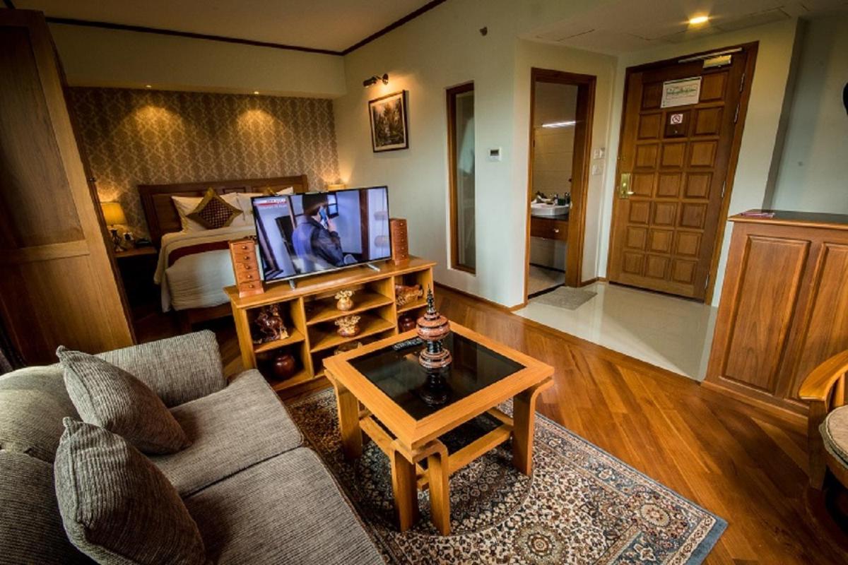 Hotel Shwe Yee - Housity
