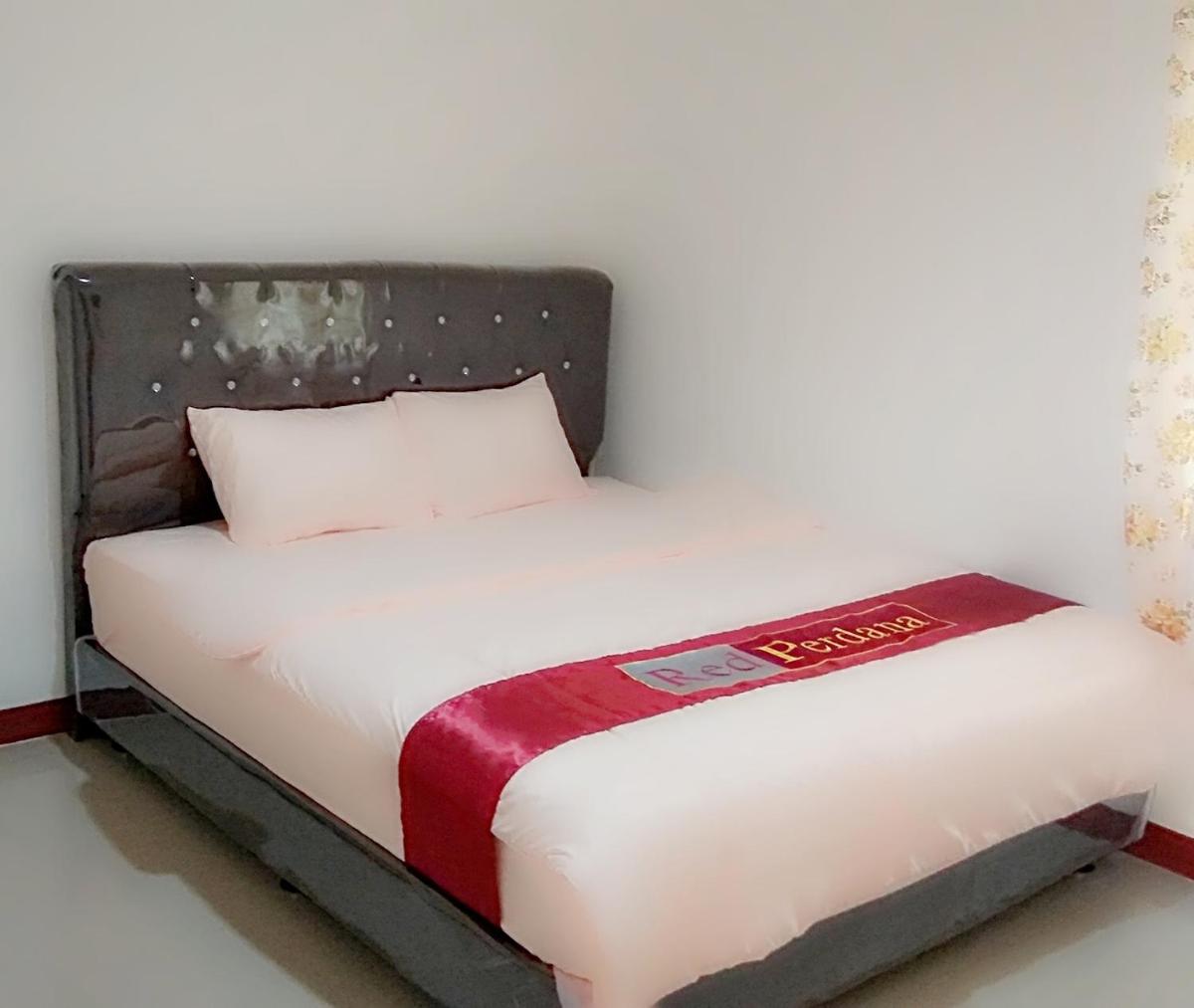 Red Perdana - Housity