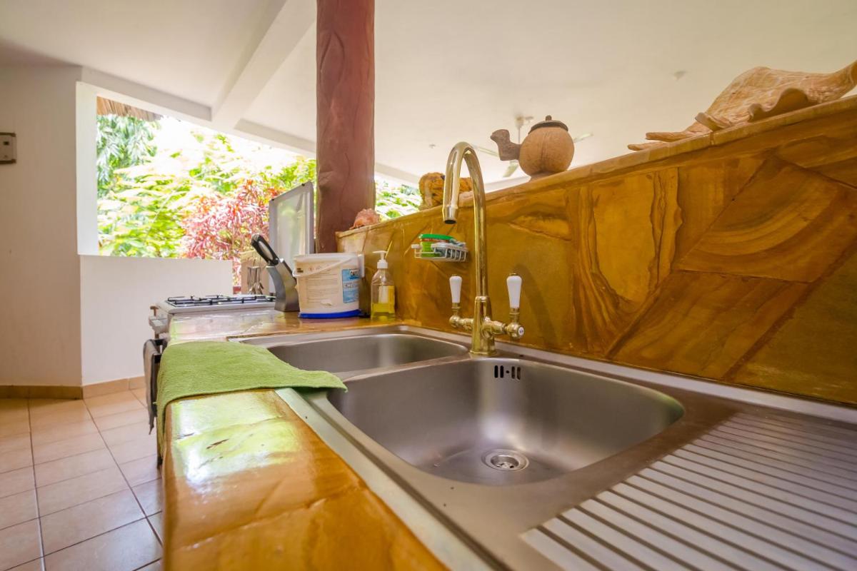 Africanhuts - Housity