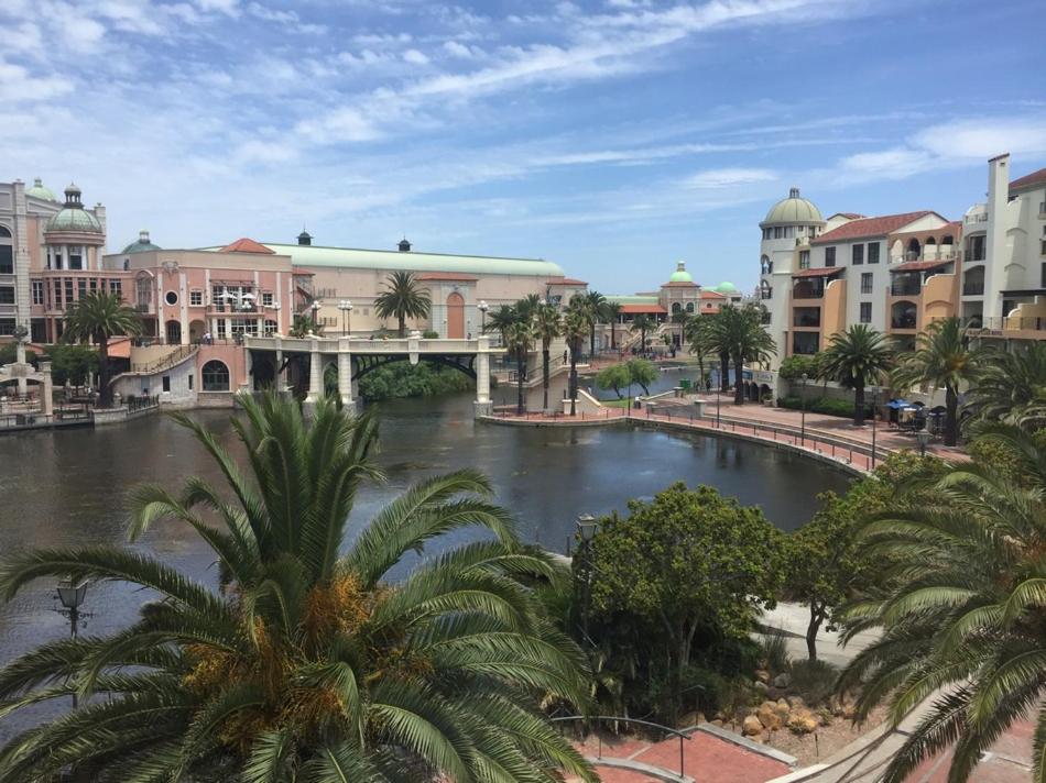 Century City Boutique Apartments - Housity