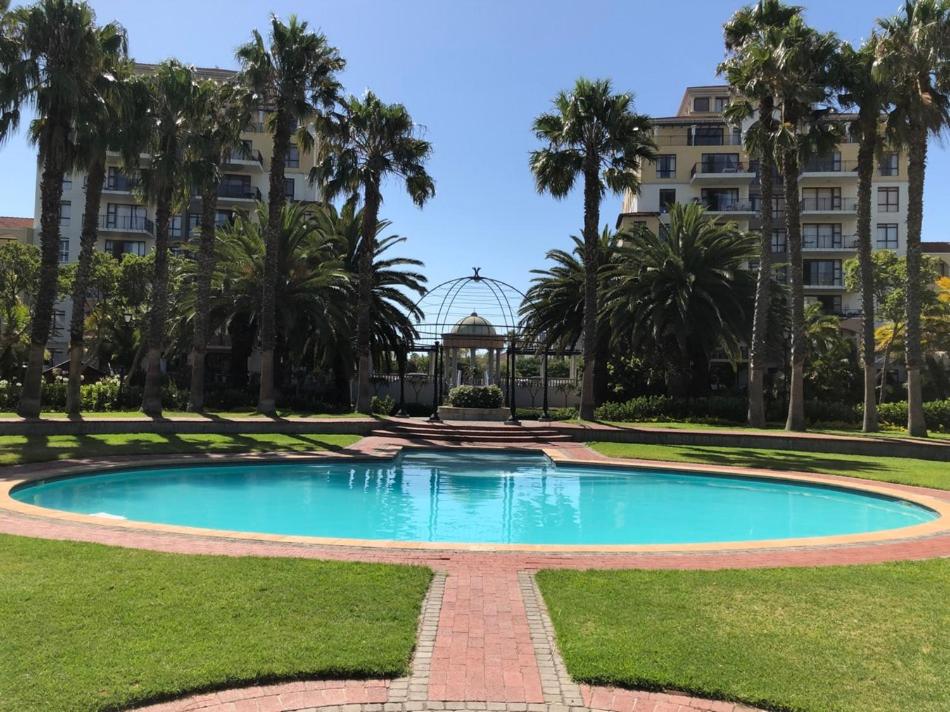 Century City Boutique Apartments - Housity