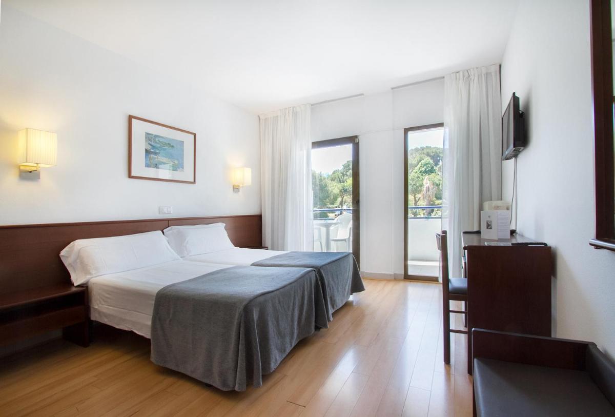 Hotel Gran Garbi & AquaSplash - Housity