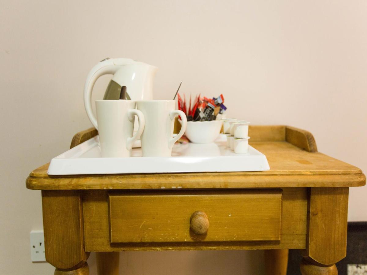 OYO Ladybower Inn - Housity