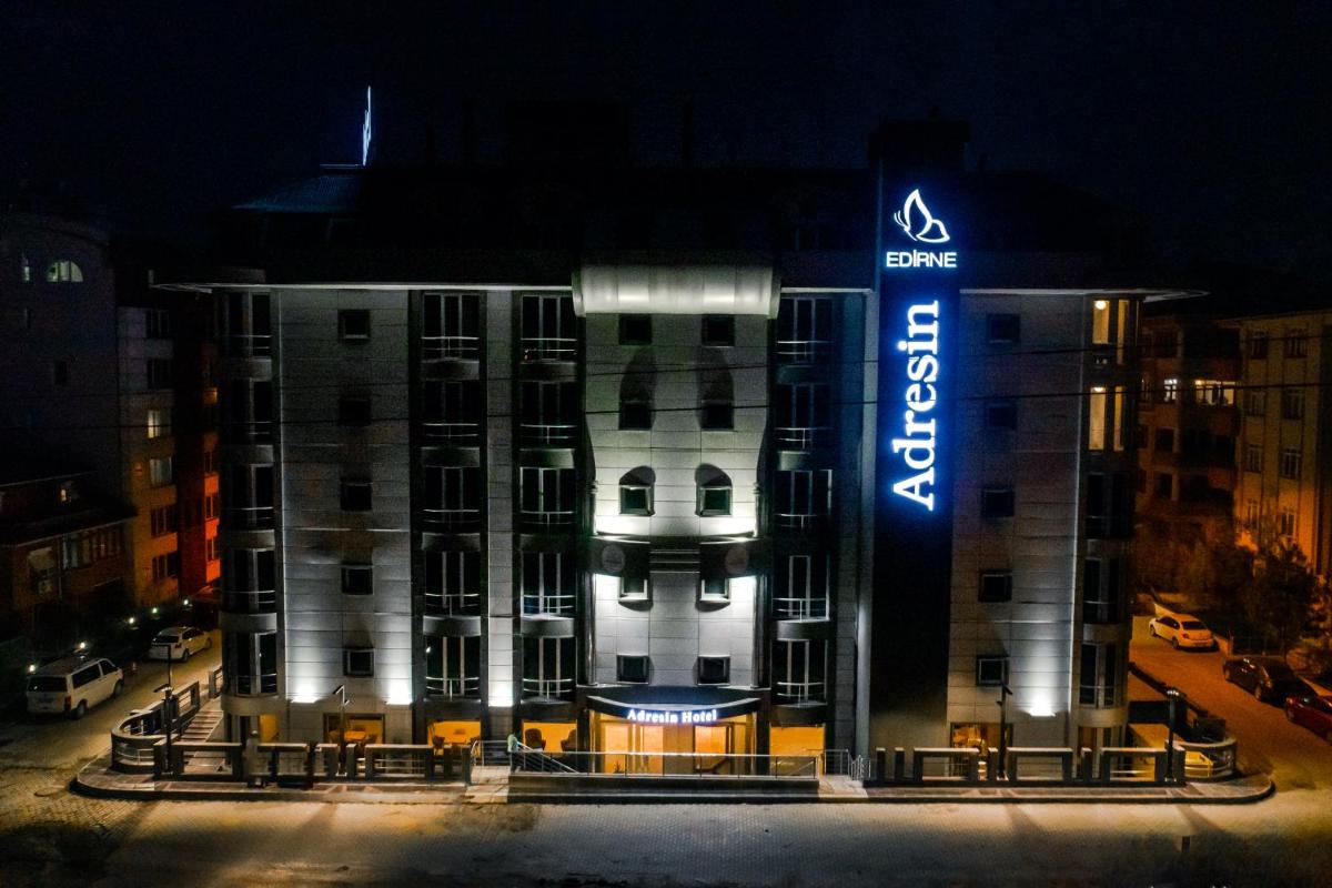Adresin Hotel - Housity