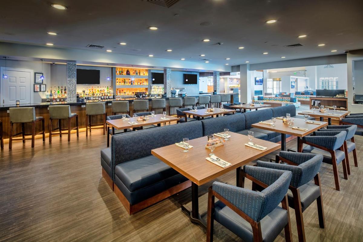 Collegian Hotel & Suites, Trademark Collection by Wyndham - Housity