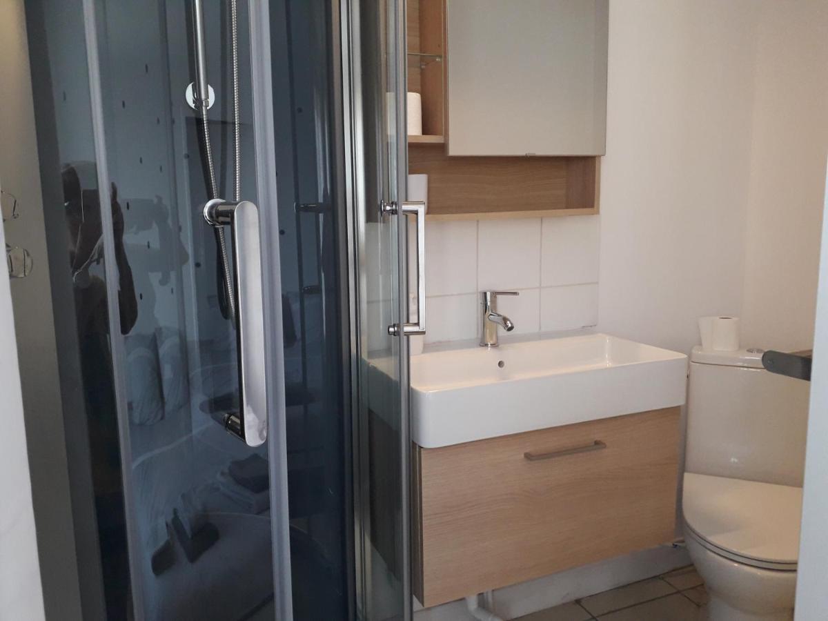 Le Corto - Housity