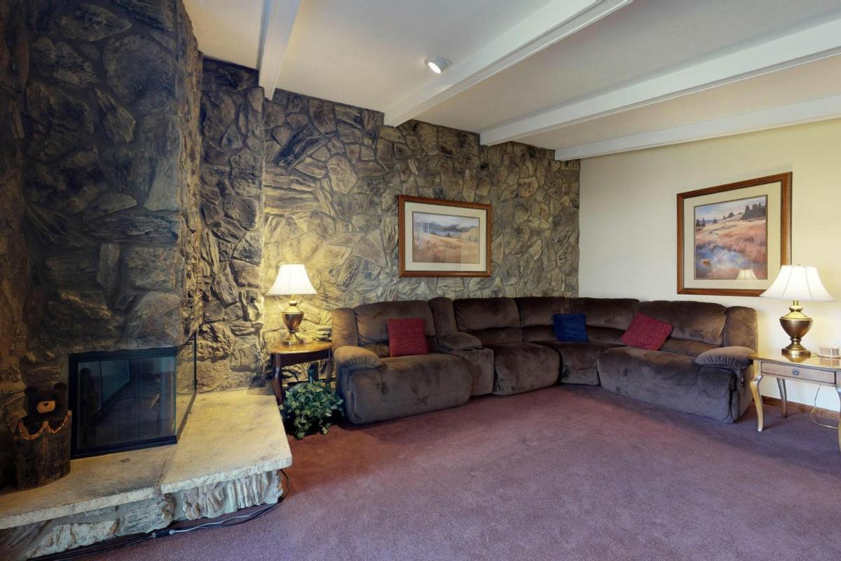 Lake Cliffe 302 - Housity