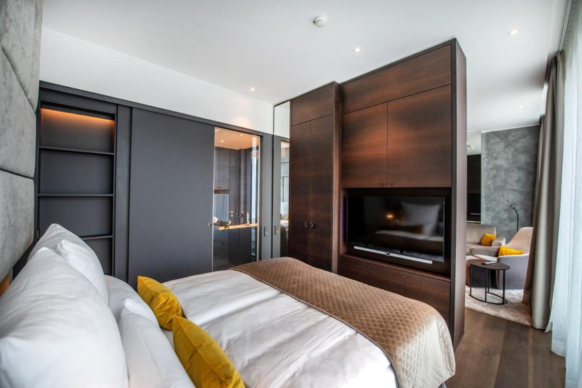 Ein Bett oder Betten in einem Zimmer der Unterkunft FÄHRHAUS Koblenz