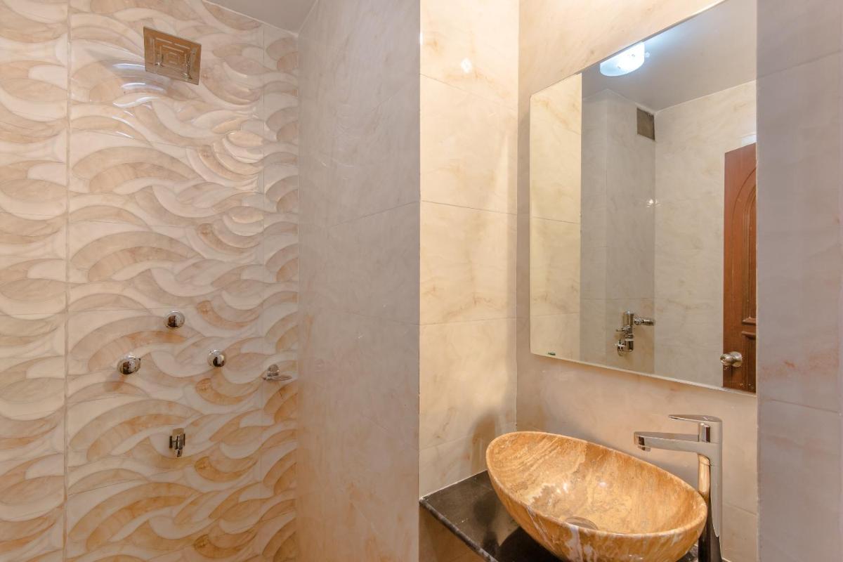 Hotel Mogul Palace - Housity
