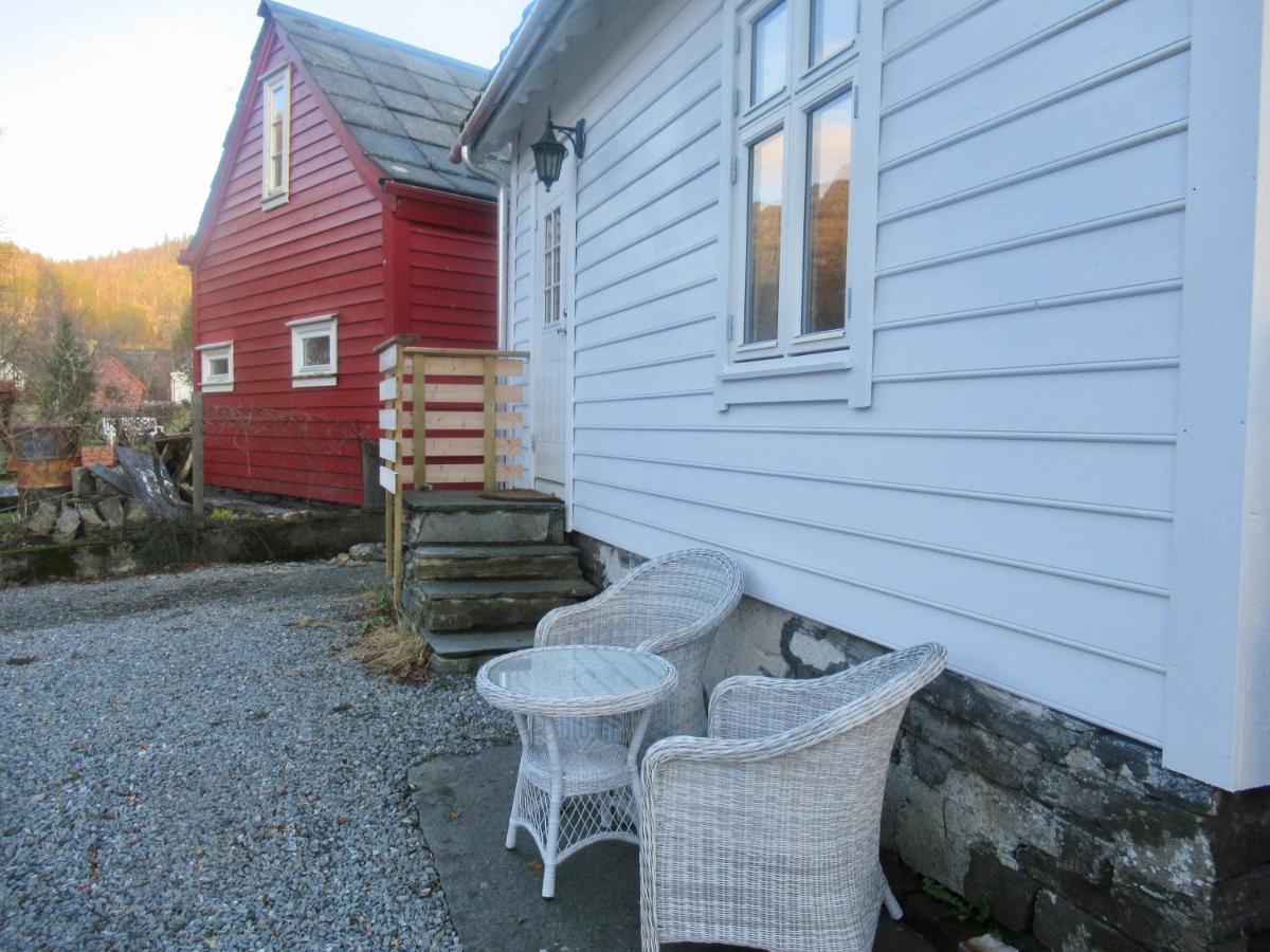 Trolltunga, Jondal, Sommerski - Housity